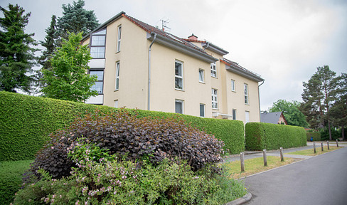 Lichtdurchflutete Balkonwohnung mit Fußbodenheizung, Einbauküche & Stellplatz in Zeuthen