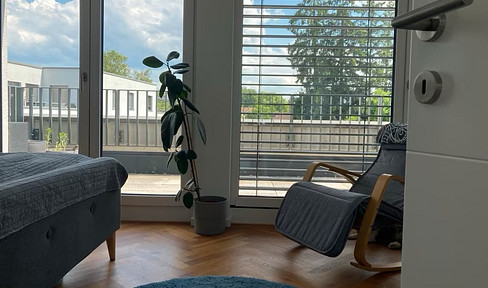 August: No fees! Townhouse with 5 rooms, 2 bathrooms, 2 rooftop terraces, and 2 parking spaces – Energy efficiency rating A, available in December.