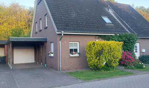 Semi-detached house perfect for families, in a fantastic location.