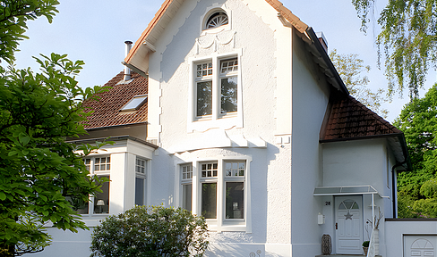 Charmante Jugendstilvilla mit Charakter und Gartenidylle in exklusiver Wohnlage Hamburg-Rahlstedts