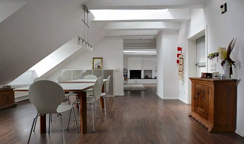Spacious, custom-designed apartment in Ehrenfeld, featuring a high-quality fitted kitchen.