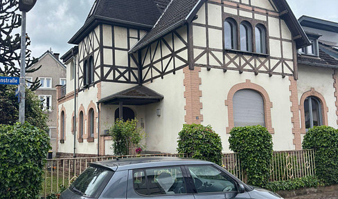 Stilvolle Altbauvilla in Dillingen- bezugsfrei ab sofort