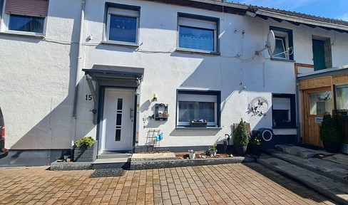 Well-maintained single-family house in a quiet location with a garden - no commission fees.