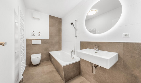 Renovated 2-room apartment, available immediately, located right next to Körnerplatz, and offered without any agency fees.
