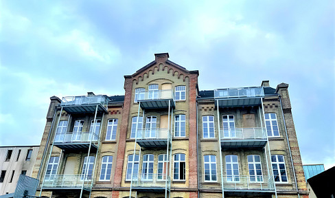 2-Zimmerwohnung mit Balkon Schloßstraße 28 in ehemaliger Voigtschule - Kulturdenkmal