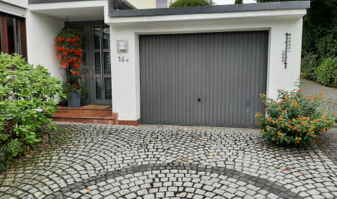 Oberursel-Eichwäldchen (This is a place name and should be transliterated, not translated.)