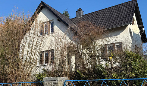 Charming single-family house.