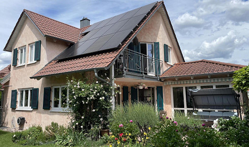 Sehr gepflegtes, hochwertiges Wohlfühlhaus