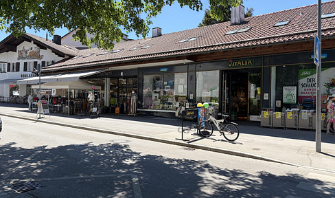 Retail space, Grünwald, excellent location in the town center, approximately 113 square meters, plus storage area.