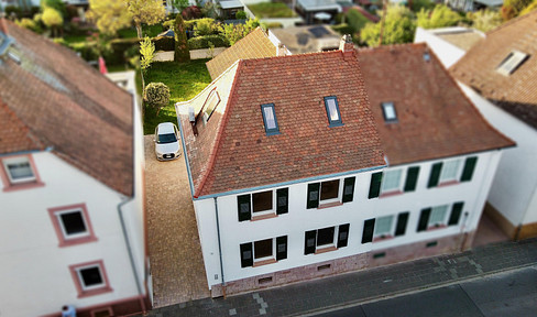 Doppelhaushälfte kernsaniert mit WP & Baugenehmigung für zweites Haus in Dreieichenhain oder Anbau