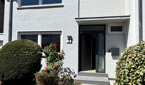 Everything is neat, tidy, and beautiful again - detached house.