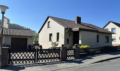 Solling Panorama: Detached family home with a large plot of land and potential for expansion.