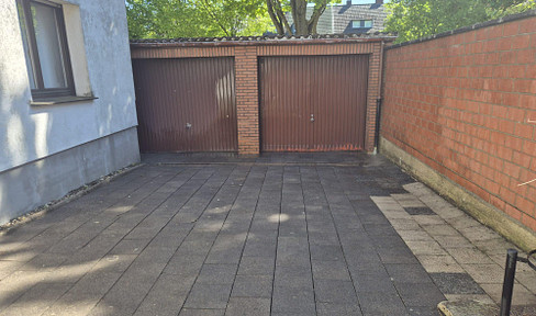Garage/Parking space, additionally secured with a gate.