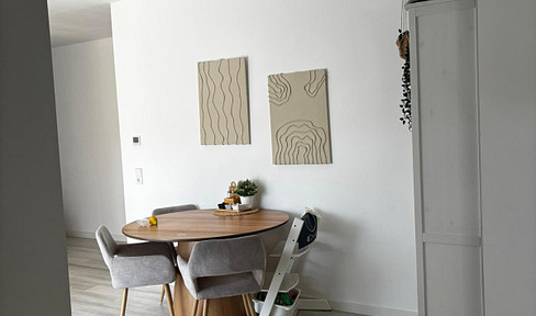 Modern 3-room penthouse apartment (energy efficiency class A+) with a balcony, fitted kitchen, parking space, and a large attic.