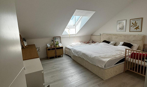 Modern 3-room penthouse apartment (energy efficiency class A+) with a balcony, fitted kitchen, parking space, and a large attic.