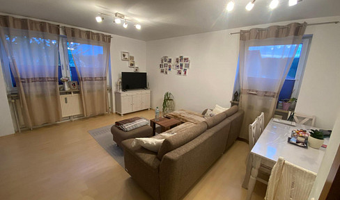 Modern 2-room apartment with balcony and parking space, located in the attractive residential area of Altenkunstadt.