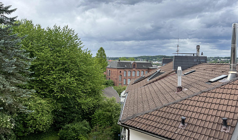Attractive 3-room apartment with a balcony, located in a desirable area of Wuppertal, Barmen.