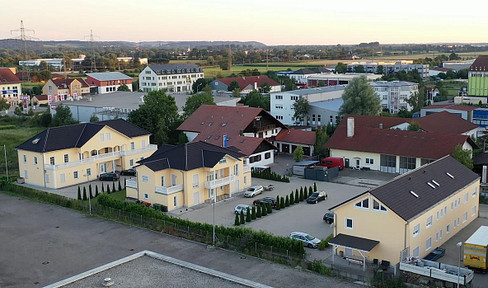 Office, law firm, or company headquarters: 200 square meters of commercial space near Landshut.