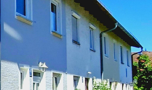 Rare opportunity: A quiet townhouse in Ramersdorf. No commission fees, surrounded by greenery, and conveniently located.