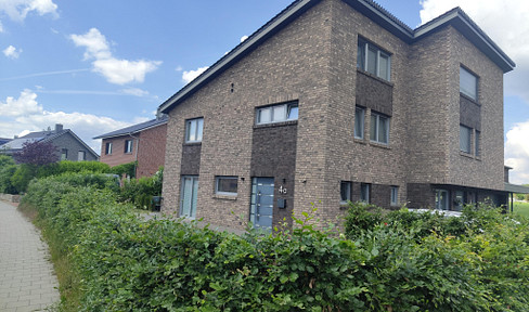 Semi-detached house for rent / Riensförde-Heidesiedlung (Heidesiedlung is a type of settlement).