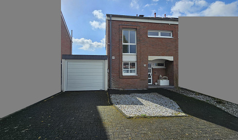 Modernized end-of-terrace house in Langenfeld with plenty of space.