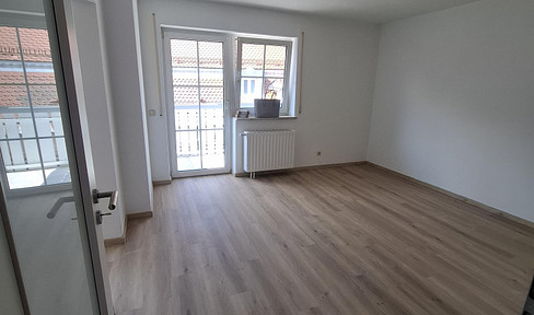 Erstbezug nach Sanierung 2 Zimmer Wohnung PAF 2 Minuten ins Zentrum