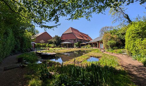 Jeden Tag wie im Urlaub: Wundervolles Landhaus mit Hallenbad, Naturbadeteich und Mieteinnahmen