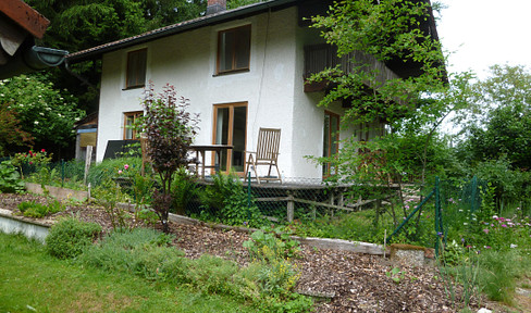 Für Naturliebhaber: renoviertes Haus Nähe Chiemsee, fast Alleinlage + Bergblick