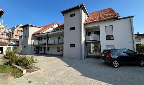 3-room apartment with balcony and parking space.