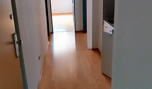Penthouse-style apartment in Bogenhausen: 2-room apartment with views of the Alps, offered privately.