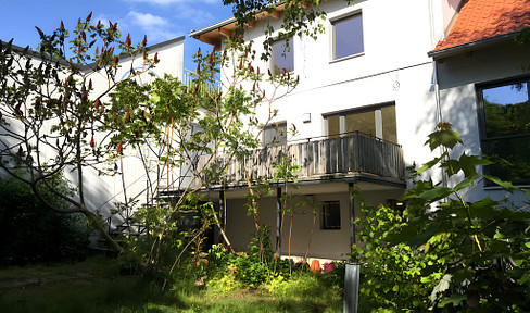 75 m² apartment with 2.5 rooms, a 5 m² terrace, and an additional garden, located in Passau, Hacklberg.