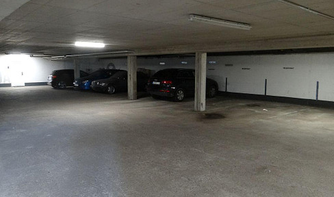 Commercial space, accessible, divisible, suitable for a variety of industries.