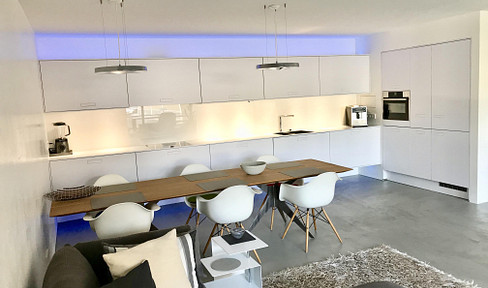 Exclusive, fully furnished apartment in the heart of Stuttgart.