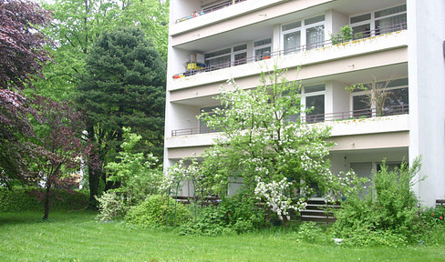 Herrsching: Spacious 4.5-room apartment, quiet location, central, park-like garden complex, close to the lake.