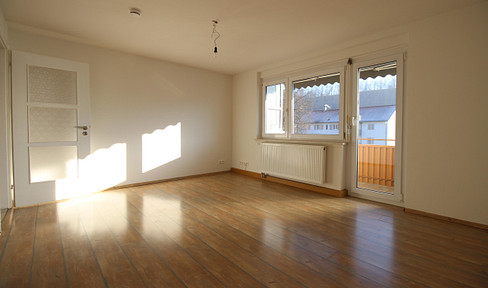 Bright 3-room apartment with 2 balconies and a garage, located in Lörrach-Brombach.