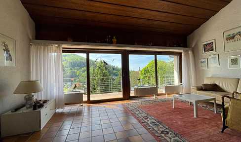 Freistehendes Einfamilienhaus in ruhiger Lage mit Burgblick