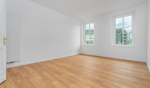 Erstbezug nach Kernsanierung 3-Zimmer-Altbau mit Wohnküche, Bad und Balkon in Berlin-Köpenick