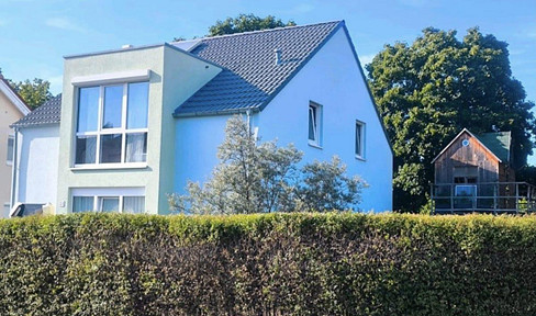 A+ Detached single-family house located on the outskirts of town.