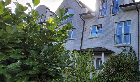 Stadthaus / Townhouse in Hamburg - Eimsbüttel mit unverbaubaren Blick in den Stadtpark Eimsbüttel