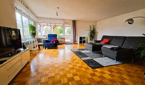 6-room apartment in a quiet location.