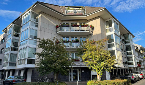 Exclusive city apartment with a spacious living loggia, located in a prime area.