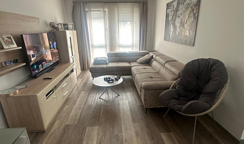 Modern 3-room apartment with a west-facing balcony, underground parking, and elevator, located in a desirable area of Stein.
