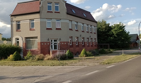 Investor's dream: Attic space with building permit for 4 apartments, located in Zossen, near Mellensee, not far from Berlin.