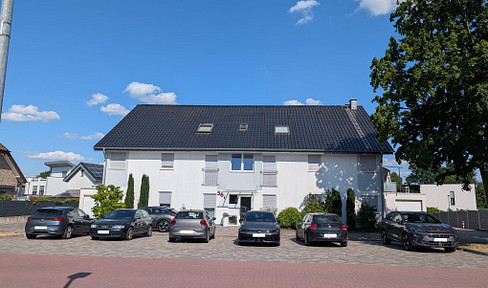 Modern and bright 3.5-room apartment built in 2014, located near the center of Rheinberg.