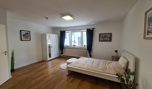 Ready-to-move-in 1-bedroom apartment with fitted kitchen in Cologne-Ehrenfeld – 28 m².