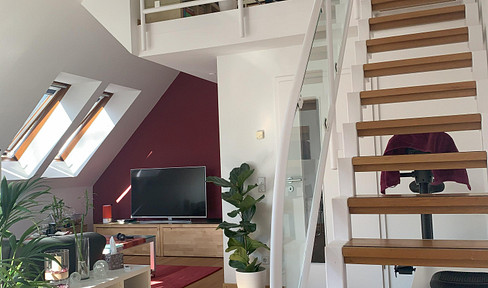 Preisangebot! Bezugsfreie, helle DG Maisonette mit großer Dachterrasse