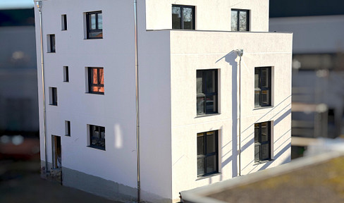 Kernsanierte 2-Zimmer Wohnung bei der Outletcity 3 % Neubau AfA + KfW-Förderkredit