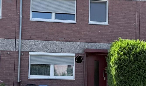 Schönes Haus mit Garten in Ratingen und Garage