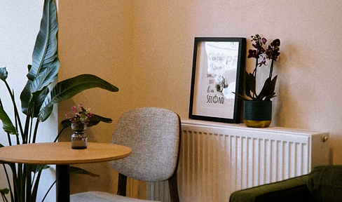 Take over a café in Berlin-Wilmersdorf – fully equipped and ready to operate immediately.