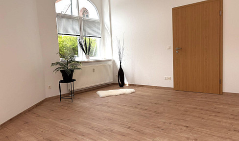 Frisch sanierte stilvolle 1-Zimmerwohnung mit separater Küche im Zentrum von Wurzen / Erstbezug